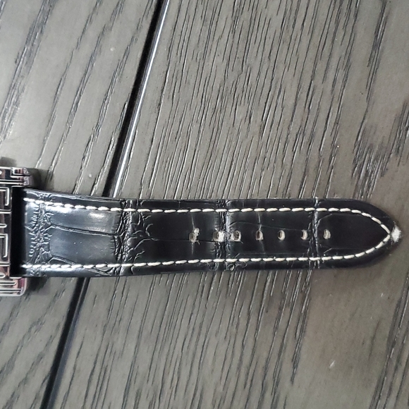 Versace Watch - Picture 2 of 4